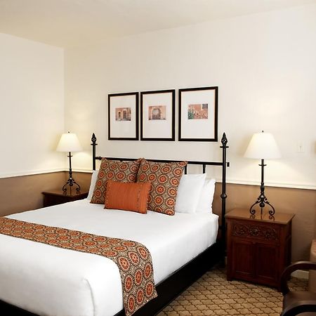Cypress Inn Carmel-by-the-Sea Екстер'єр фото